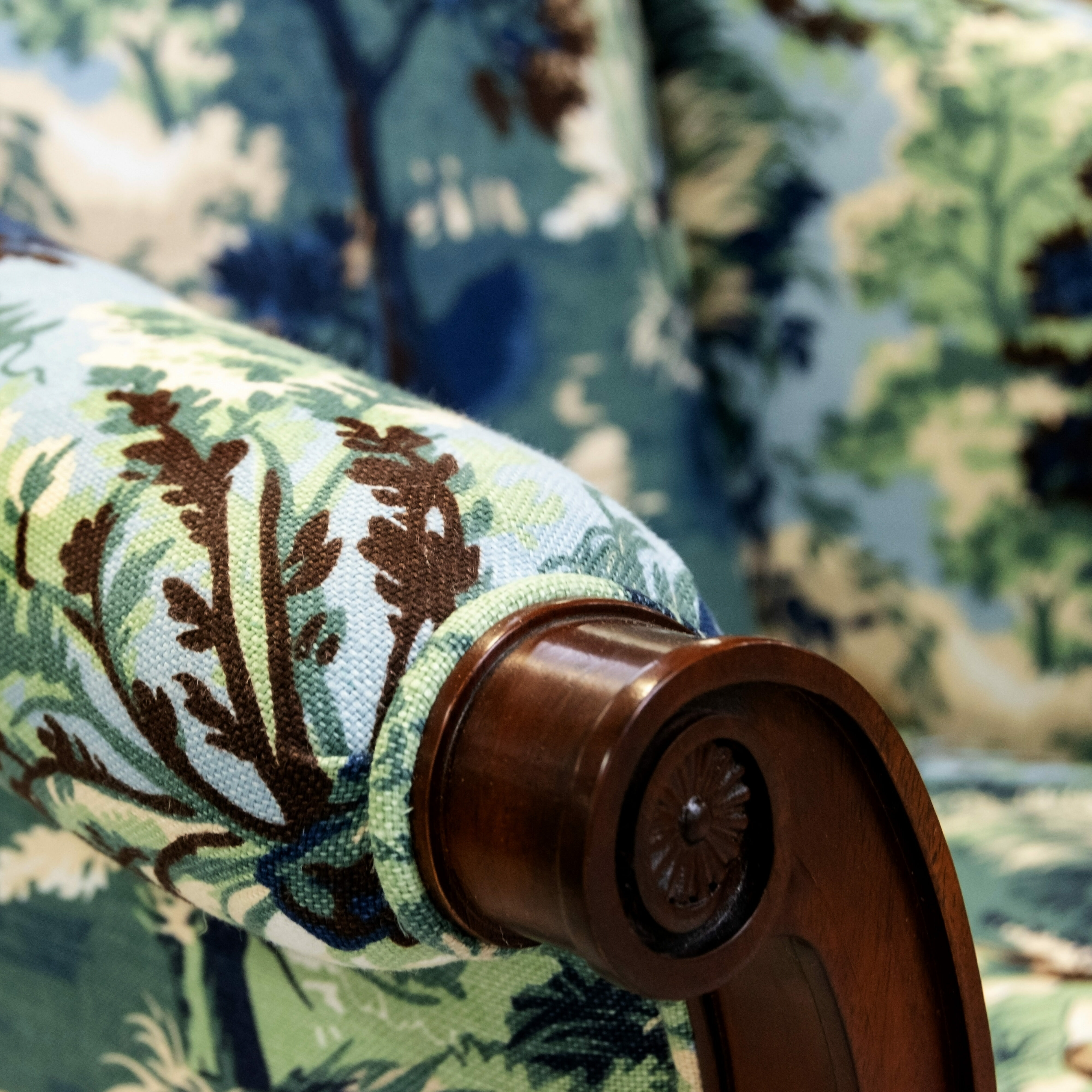 355 Tudor place lounge chair 32 brighton 2 Detail