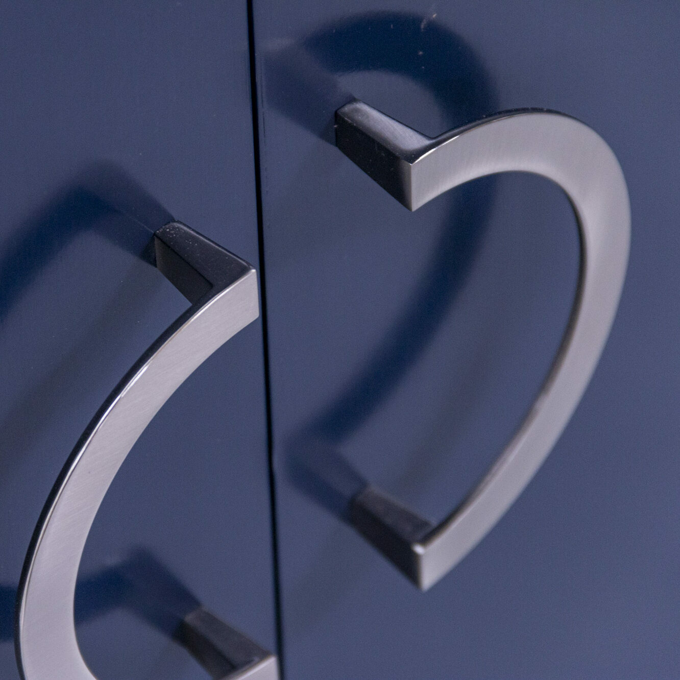 68 1 DR1 BL1 Indigo73 Half Circle Brushed Nickel Step Plinth Detail