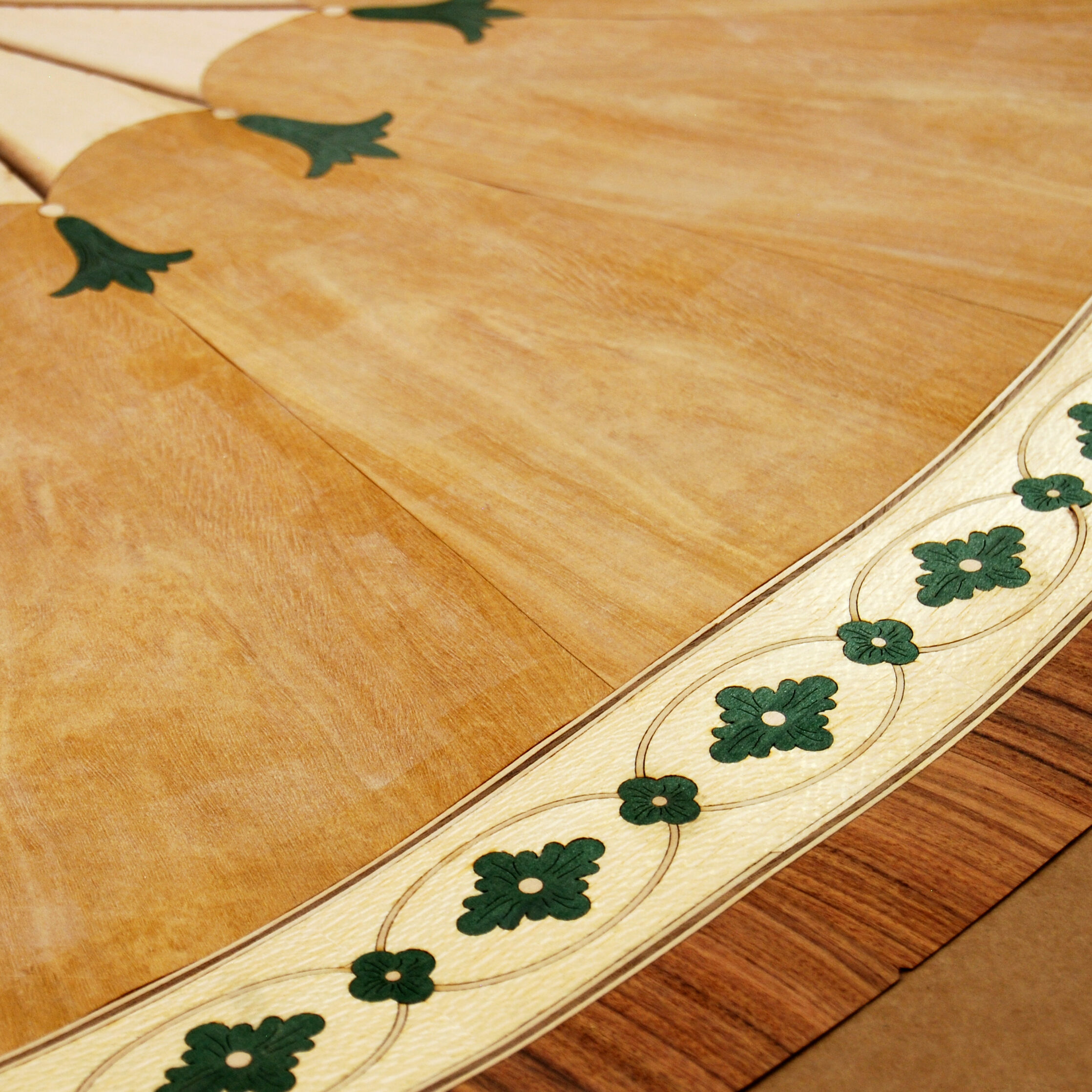 77 711 Veneer Detail