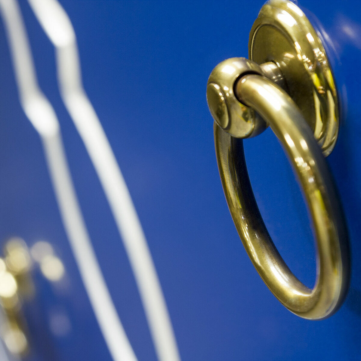 88 007 Custom Blue White Accents Detail