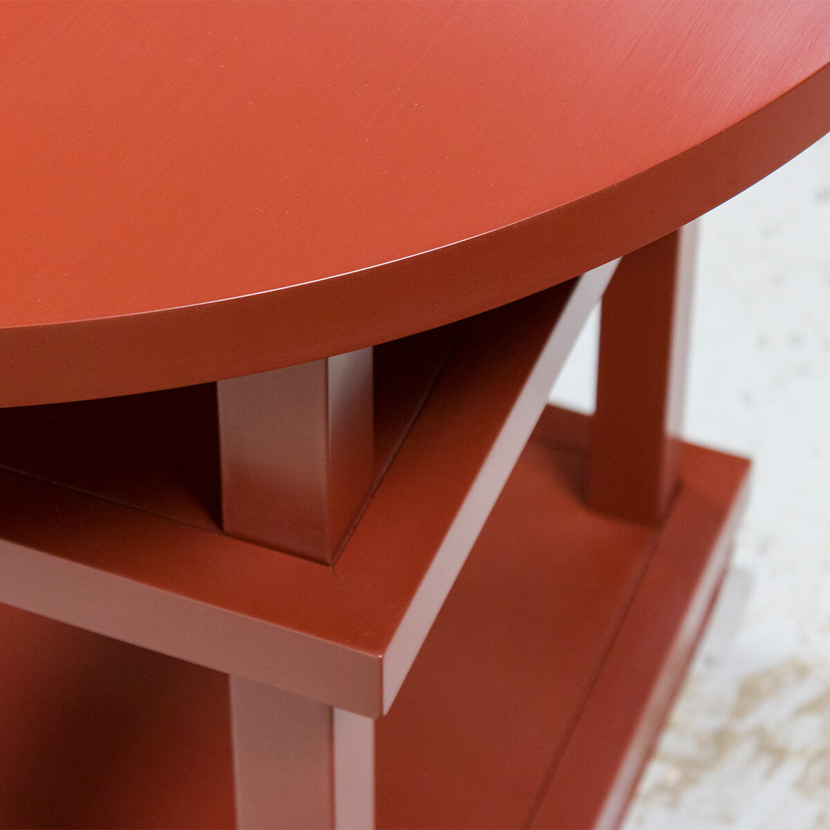 C2004 066 Lacquer Red Detail