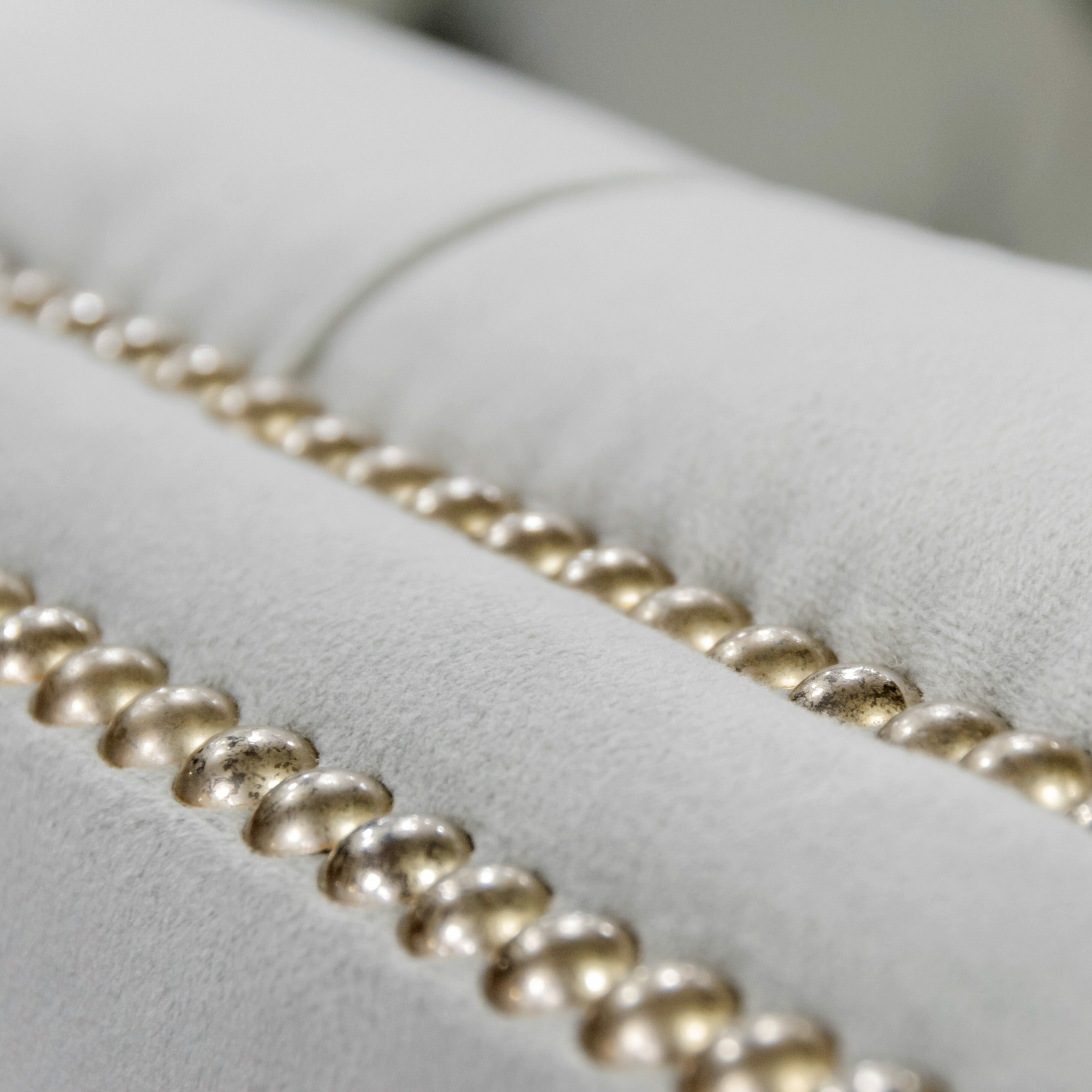 C2004 843 34 Vera Chair 240 Ivory Pearl N03 Brushed Nickel Nail Trim 4 Detail