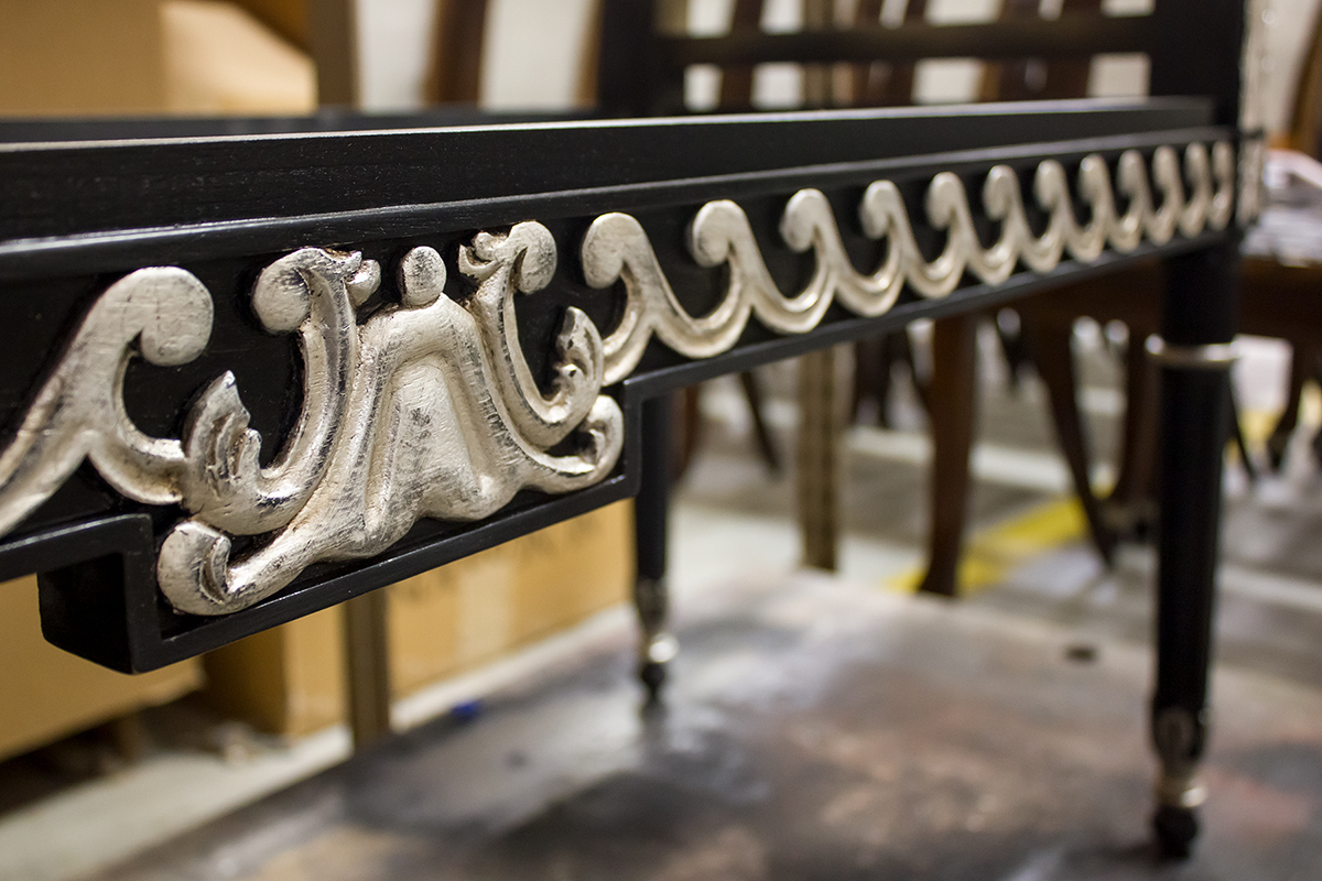 K4748 Antique Silver Leaf Accents Detail