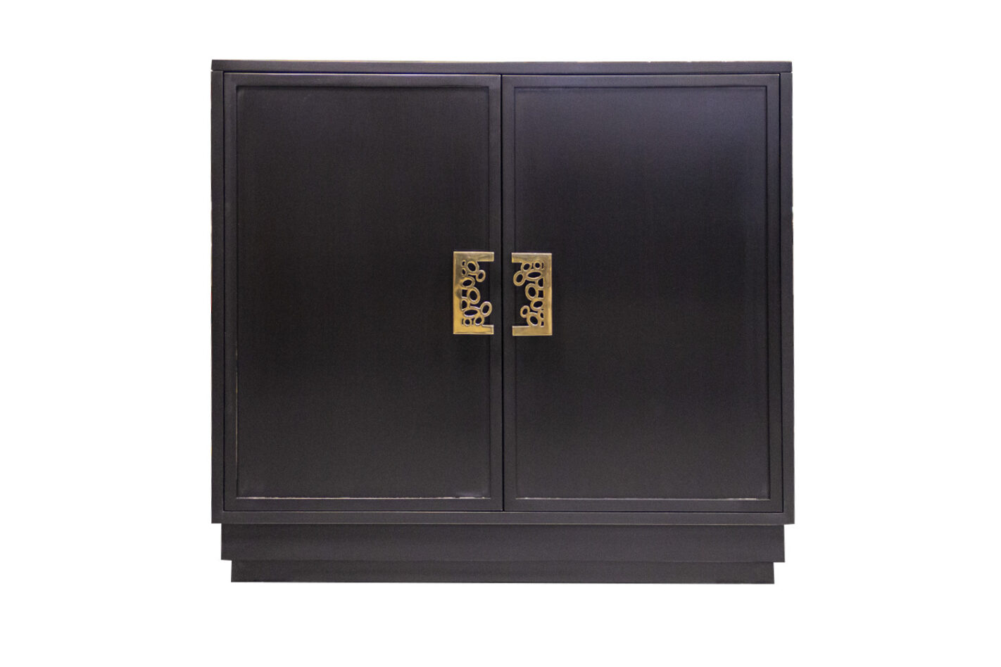 68 1 DR4 BL1 Brushed Black182 Bubble Split Ant Brass Flatframe Step Plinth 1