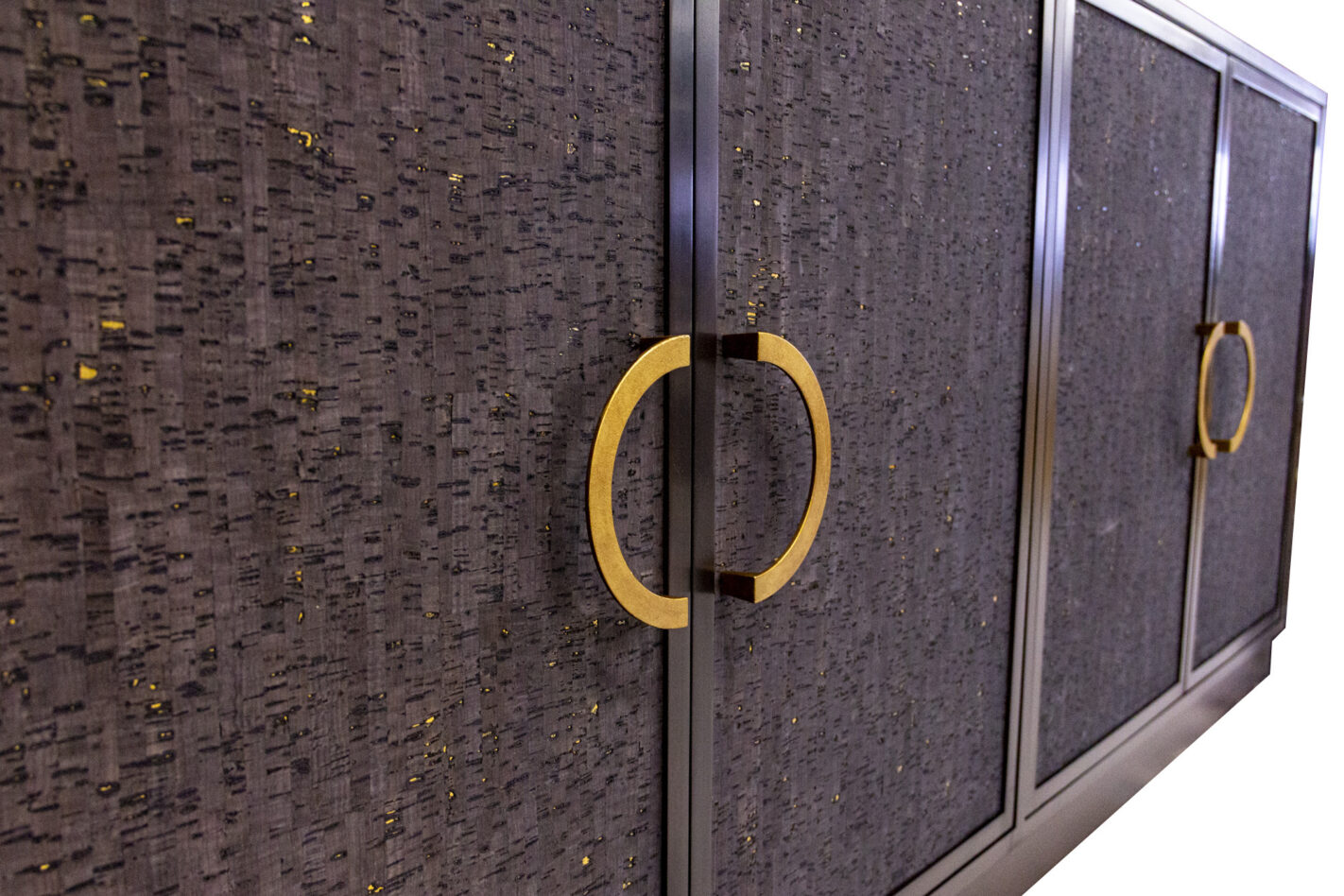 68 2 DR20 DR20 BL2 Heron563 Phillip Jefferies Flatframe Half Circle Goldpaint Stepplinth 2