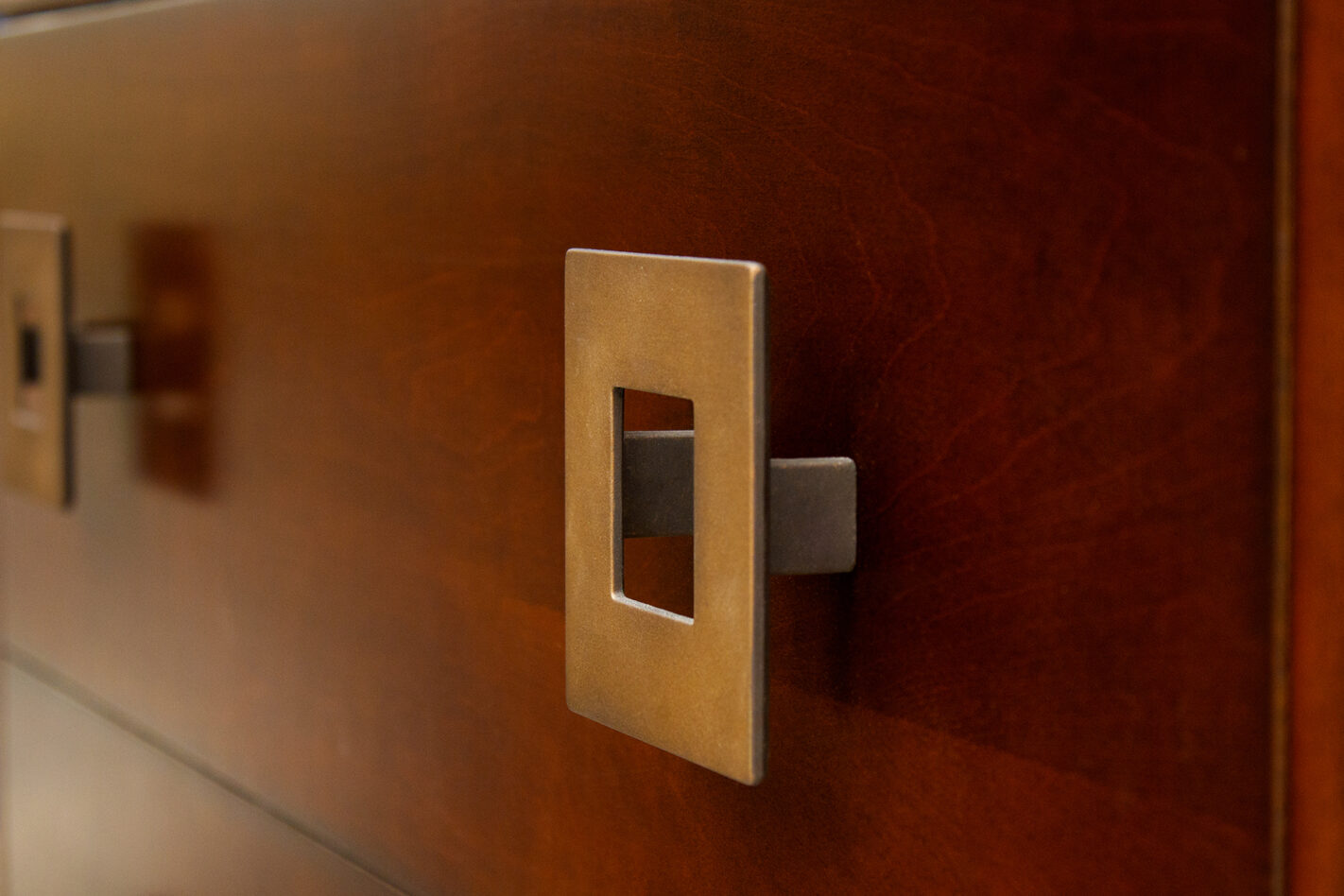 68 Bg1 Dw1 Hb5 Detail2 Brightonsatin