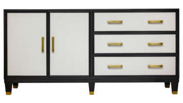 68-2-DR5-DW5-BF2_Black Lacq_Oyster Leather_Beaded Frame_Strie Pull-Satin Brass_Tapered Leg_Brass Ferrules